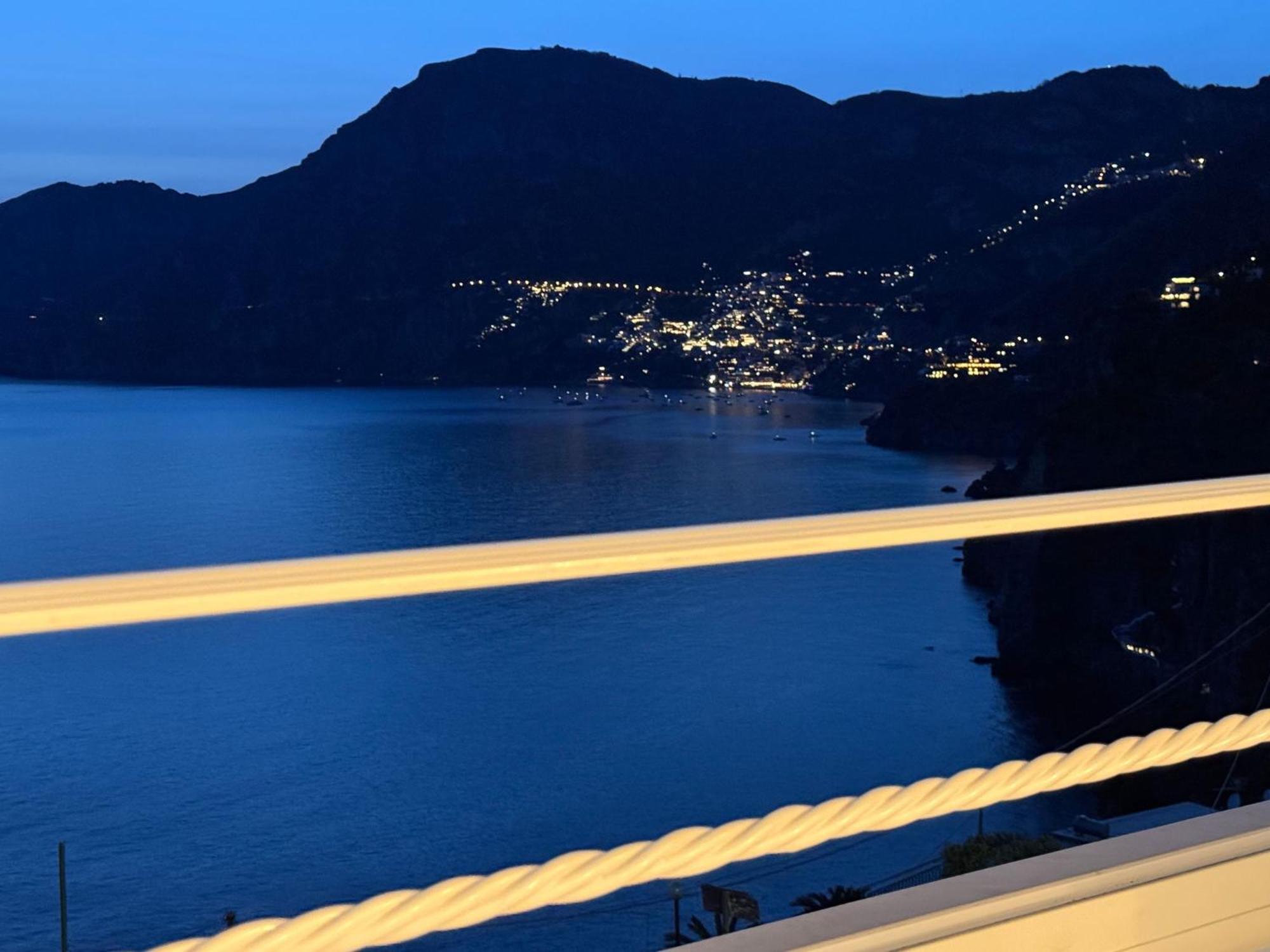 La Mansarda Lägenhet Praiano Exteriör bild